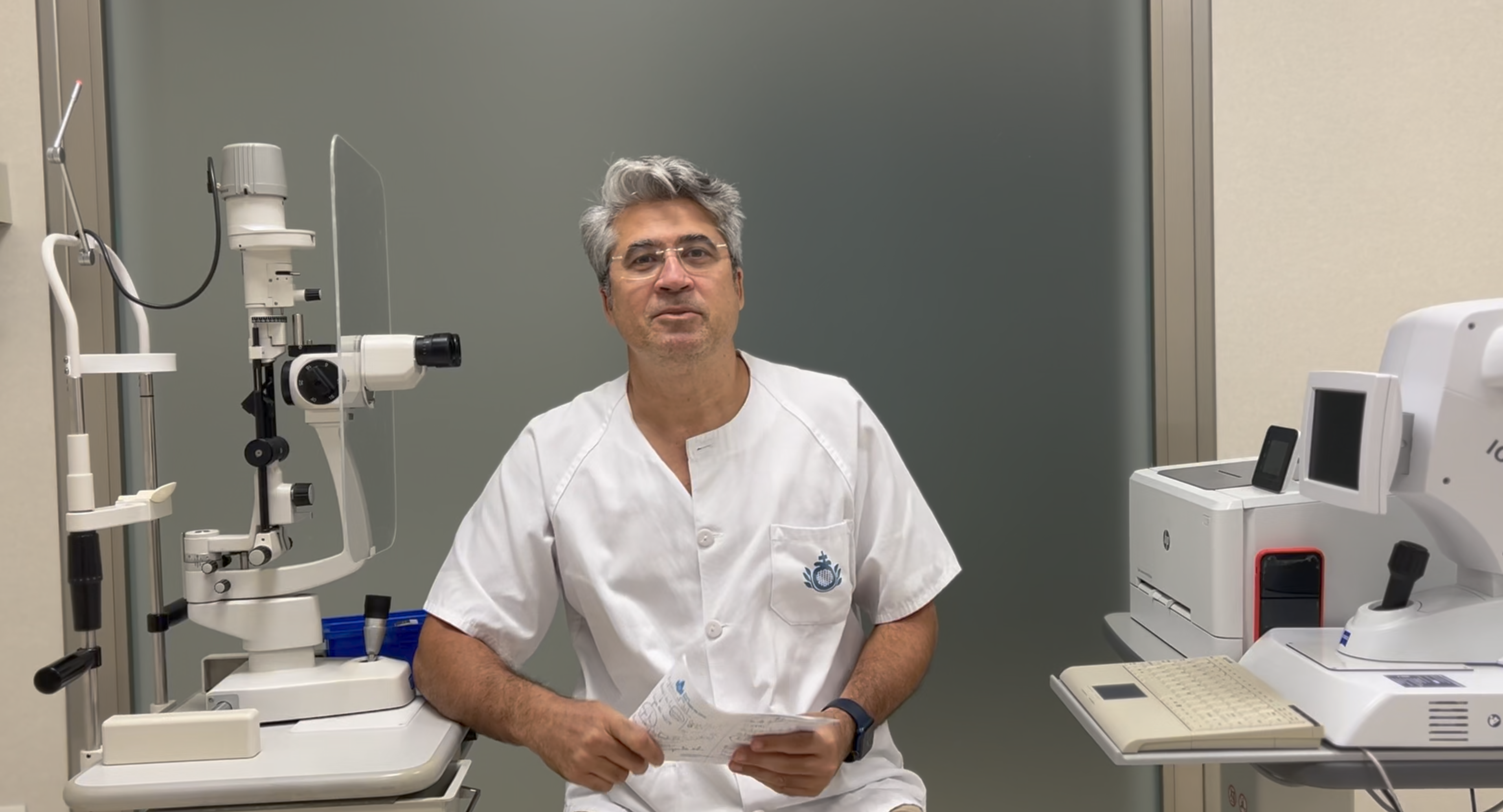 Ernesto Pereira, oftalmólogo en San Juan de Dios Sevilla