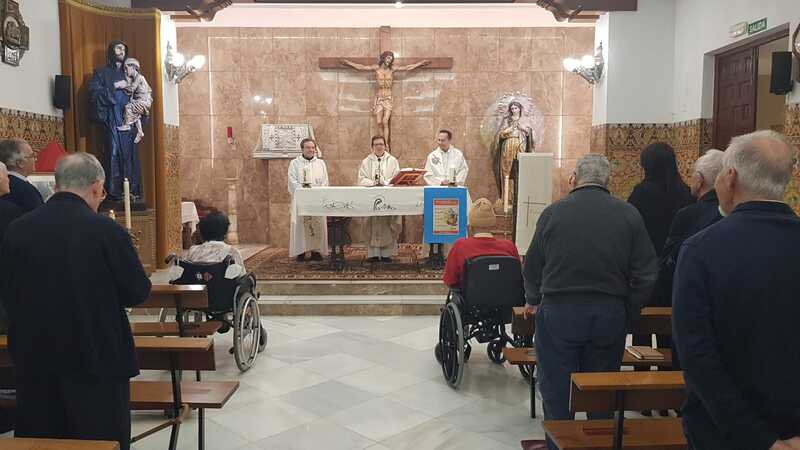 Ramón Valdivia, Obispo Auxiliar, visita el Hospital San Juan de Dios de Sevilla 