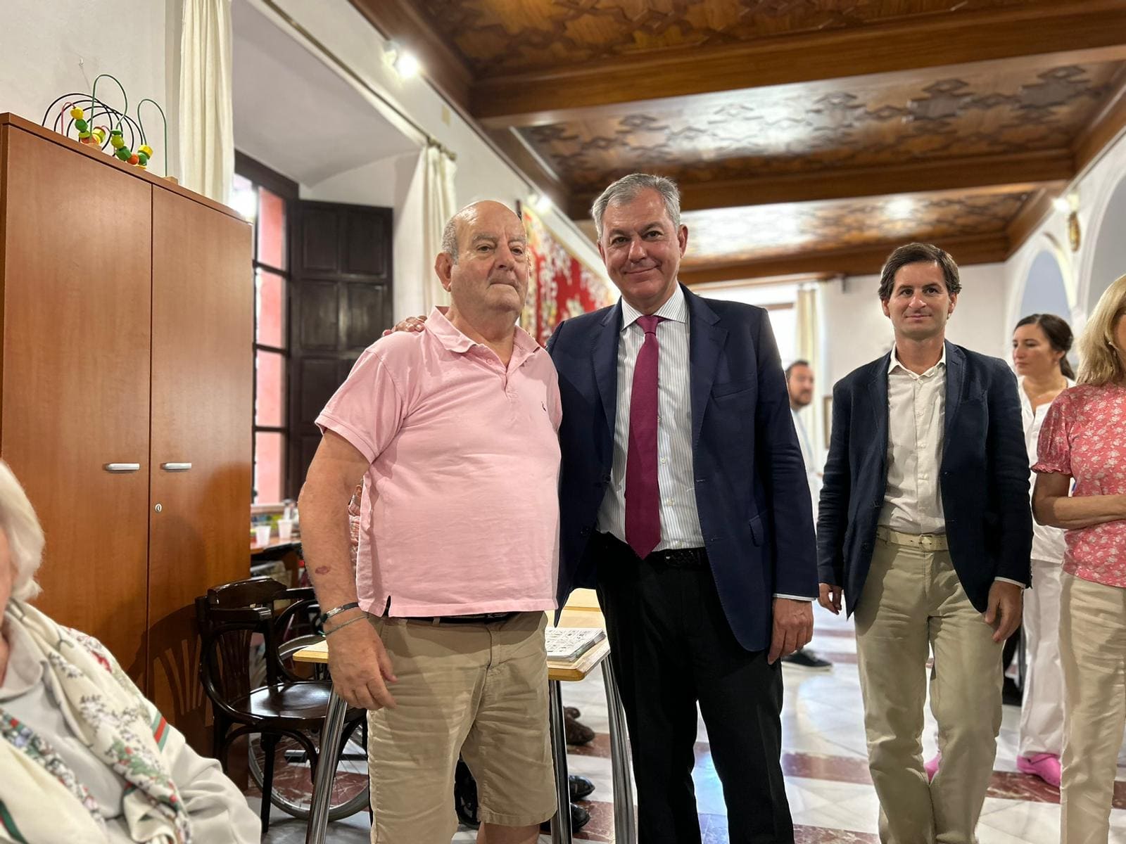 Visita del alcalde de Sevilla, José Luis Sanz, a nuestra residencia San Juan de Dios Sevilla
