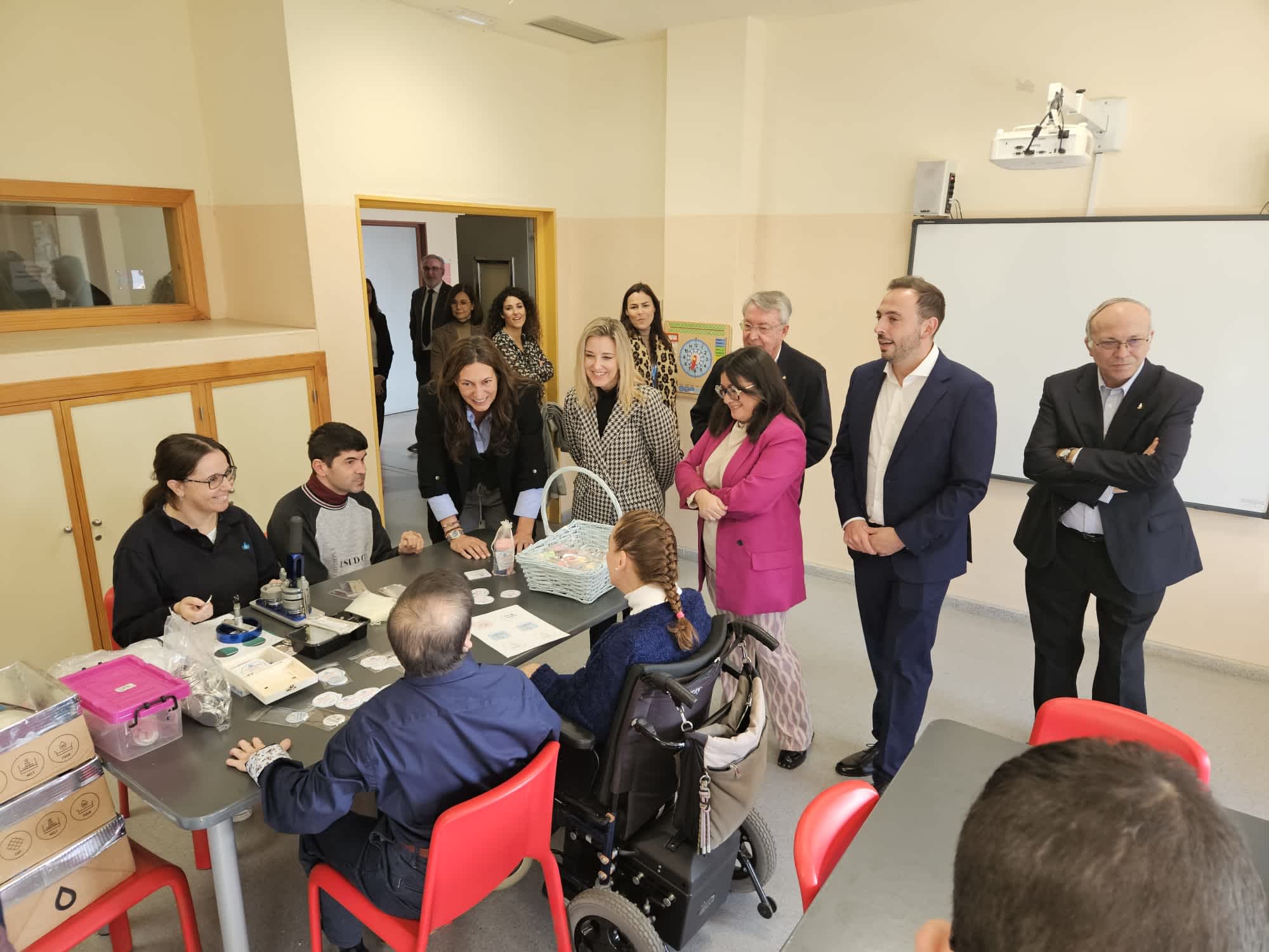 Visita al aula taller de la Unidad de Estancia Diurna de la Ciudad San Juan de Dios